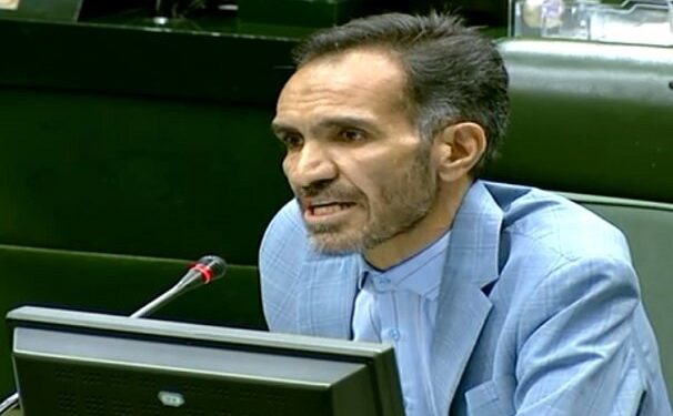 بیات: بیانات رهبری در خصوص ضرورت حمایت از دولت و رئیس جمهوری اتمام حجت است