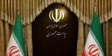 جریان رقیب شرایط کشور و دولت را درک کند