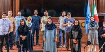 ویدئویی از پشت صحنه یک برنامه طنز/مخاطب با این ترفند گارد نمی‌گیرد