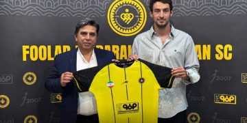 گولسیانی به سپاهان بازگشت