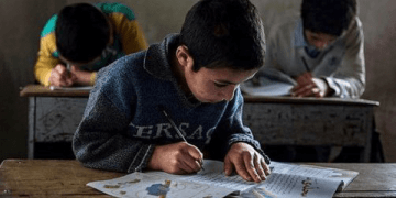 دانش‌آموزان فاقد مدارک هویتی در مدارس ثبت‌نام می‌شوند